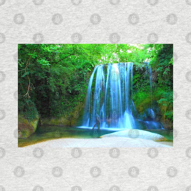 Long-exposure photo of Cascata "de lu Vagnatò" in Sarnano by KristinaDrozd